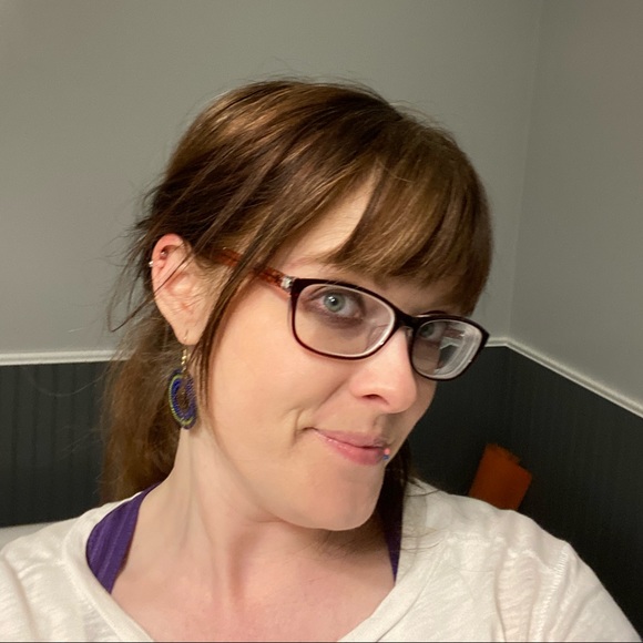 Meet your Posher, Kim - Picture 3 of 3